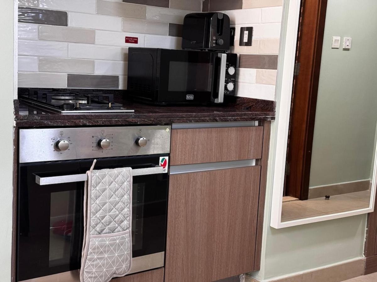 Your Comfy Stylish In 2guest And Baby Apartment Dubai